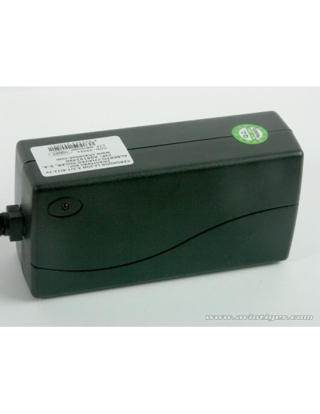 CHARGEUR LI-PO 3.7/7.4/11.1V