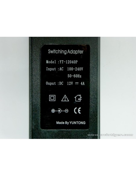 CHARGEUR LI-PO 3.7/7.4/11.1V
