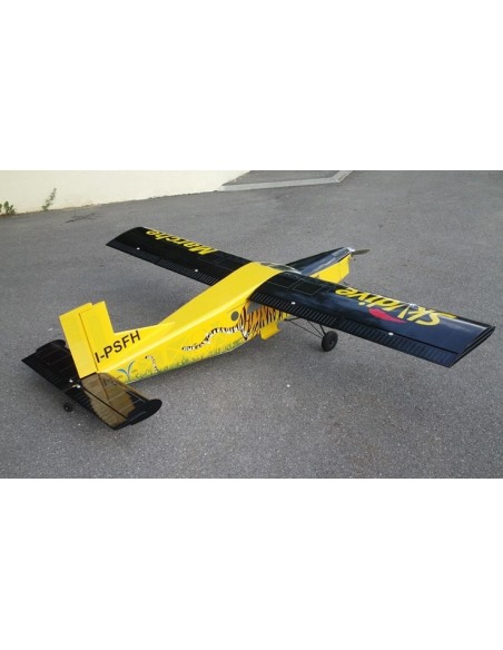 Pilatus PC-6 -90 size EP-GP version Tigre ( Envergure 2,1 metres ) 
